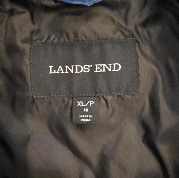Lands End Petite Winter Coat - Picture 6 of 9